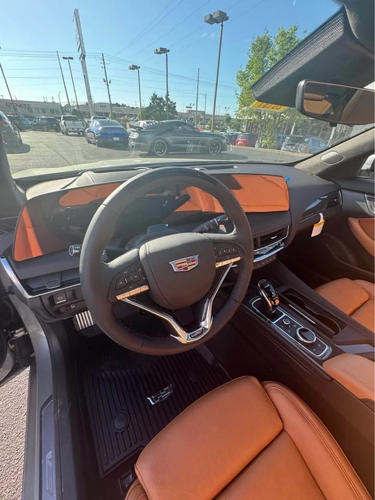 2026 Cadillac CT5-V - Image 10 of 11