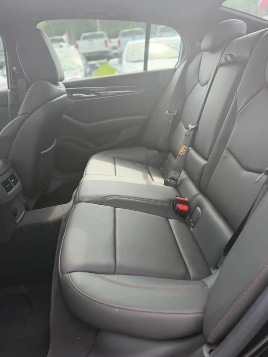 2026 Cadillac CT5-V - Image 10 of 12
