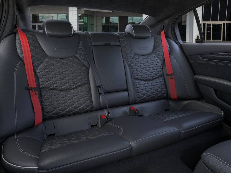 2026 Cadillac CT5-V - Image 17 of 31