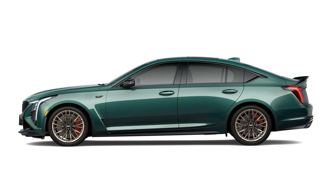 2026 Cadillac CT5-V Blackwing - Image 27 of 31