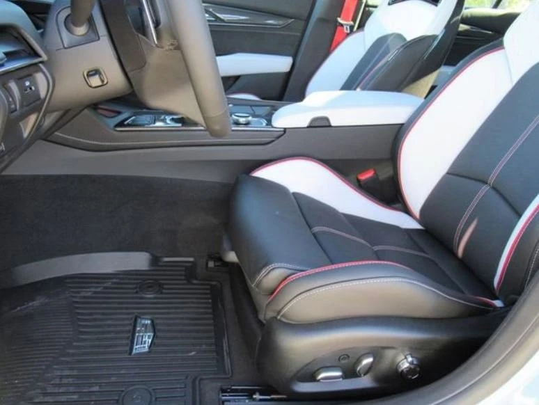 2026 Cadillac CT5-V Blackwing - Image 8 of 12