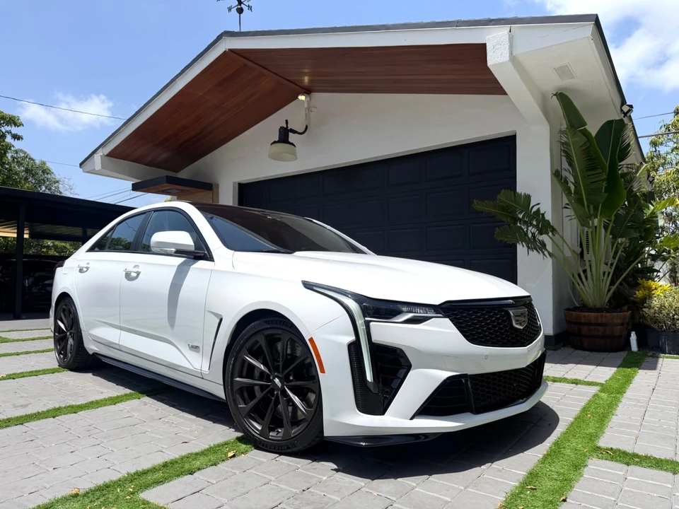 2026 Cadillac CT4-V Blackwing - Image 5 of 31