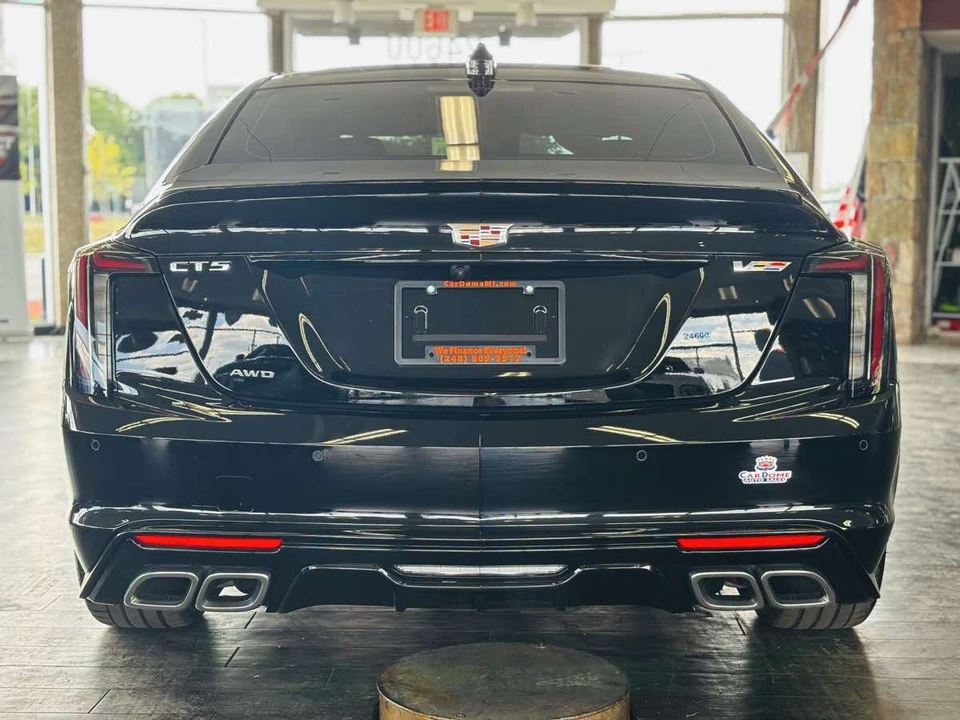 2026 Cadillac CT5-V - Image 11 of 31
