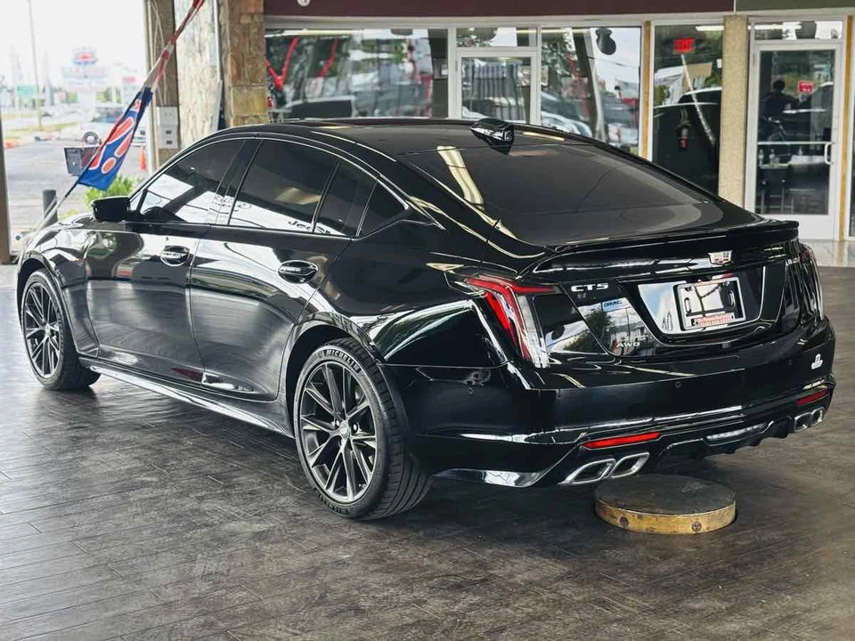 2026 Cadillac CT5-V - Image 14 of 31