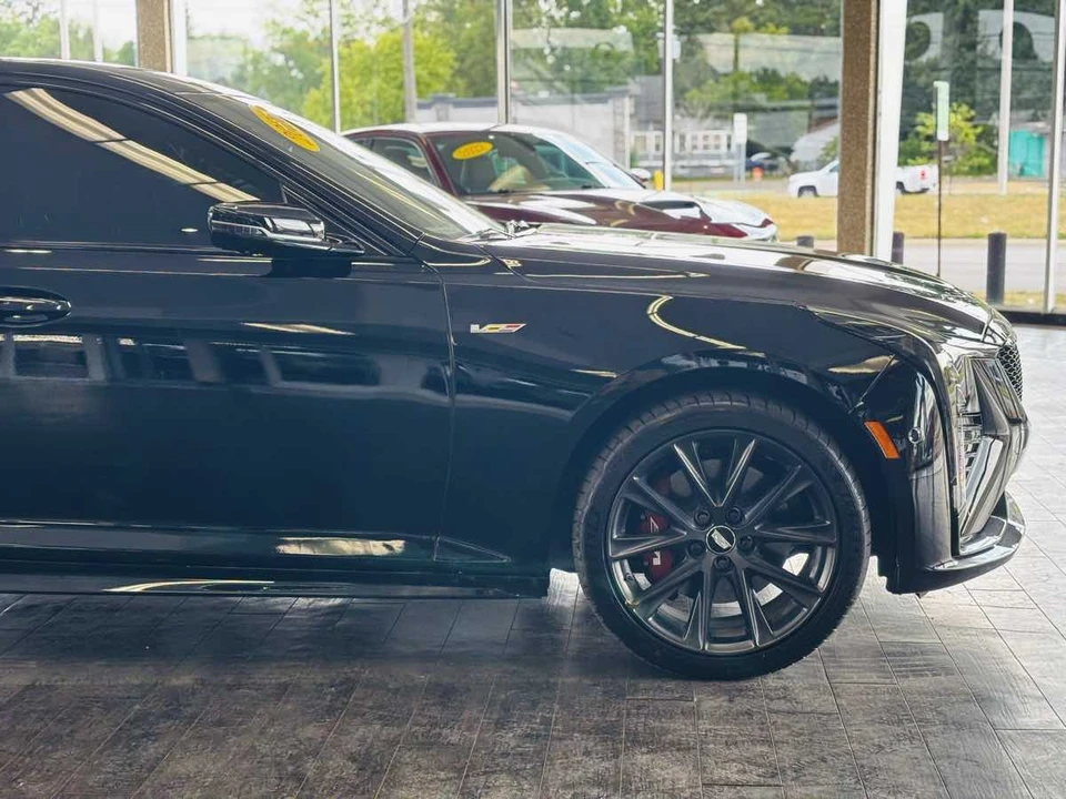 2026 Cadillac CT5-V - Image 5 of 31