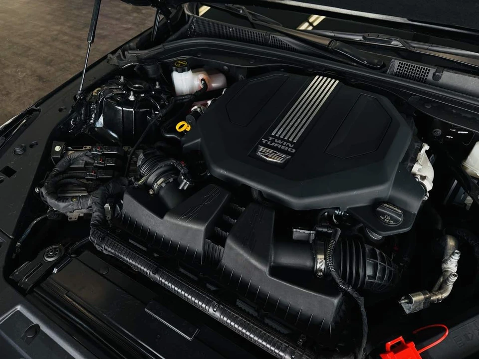 2026 Cadillac CT5-V - Image 22 of 31