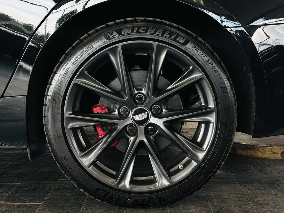 2026 Cadillac CT5-V - Image 28 of 31