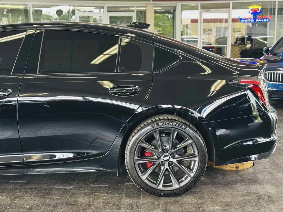 2026 Cadillac CT5-V - Image 15 of 31