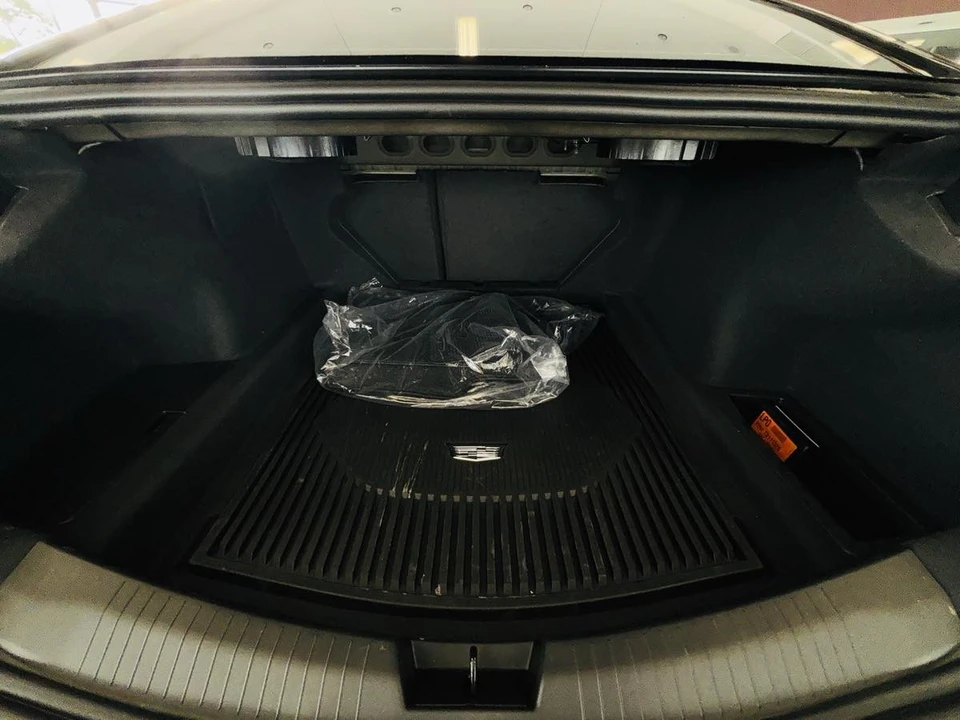 2026 Cadillac CT5-V - Image 10 of 31