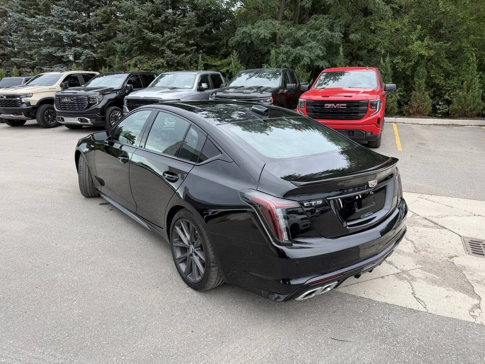 2026 Cadillac CT5-V - Image 10 of 27