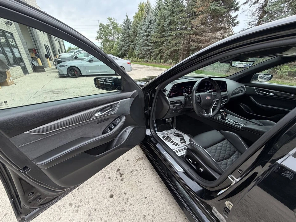 2026 Cadillac CT5-V - Image 25 of 27