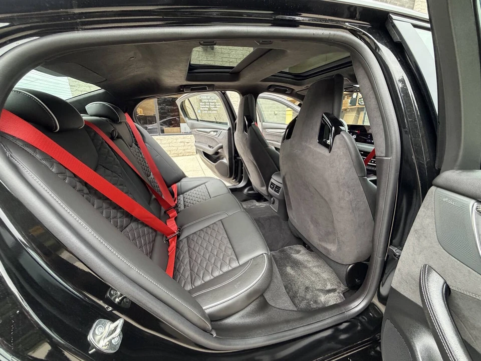 2026 Cadillac CT5-V - Image 11 of 27