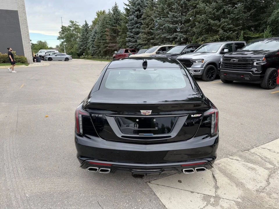 2026 Cadillac CT5-V - Image 8 of 27