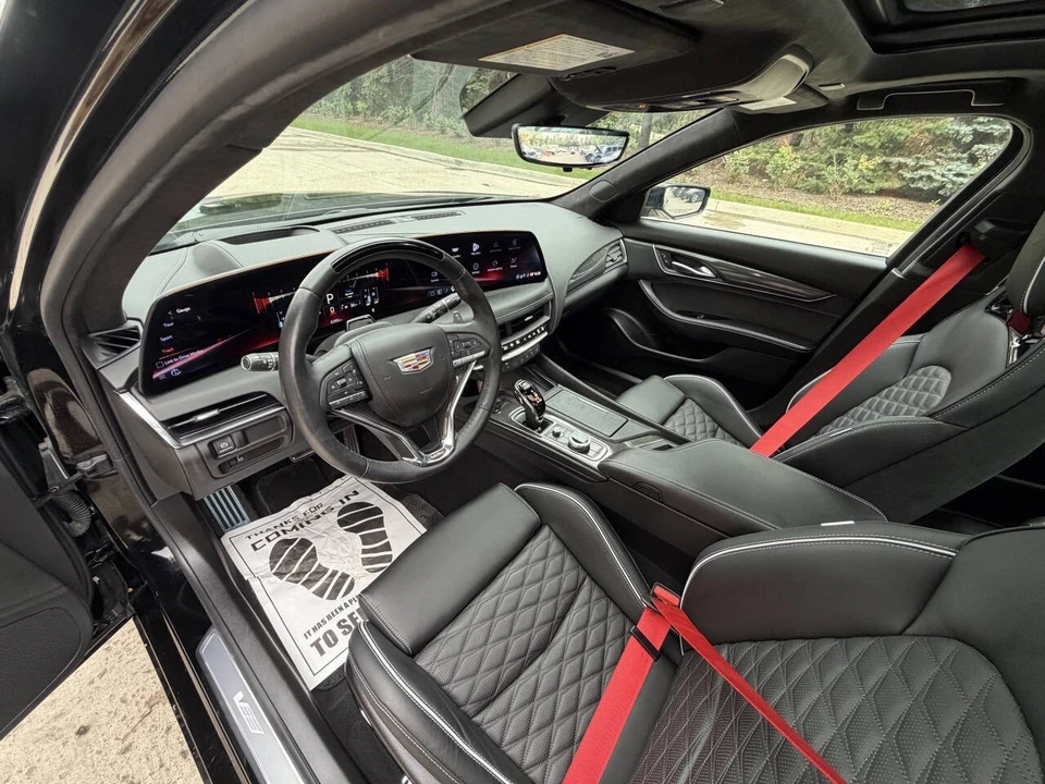2026 Cadillac CT5-V - Image 17 of 27