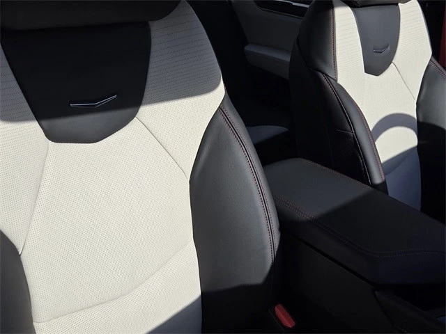 2026 Cadillac CT5-V - Image 18 of 21
