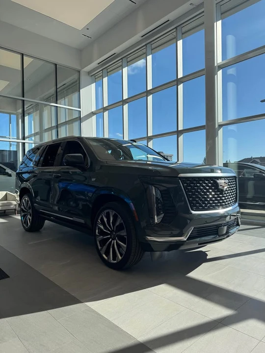 2026 Cadillac Escalade 5th Gen - Image 4 of 10