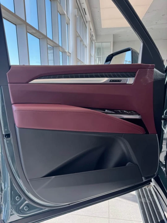2026 Cadillac Escalade 5th Gen - Image 6 of 10