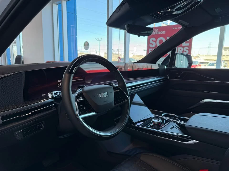 2026 Cadillac Escalade 5th Gen - Image 11 of 15