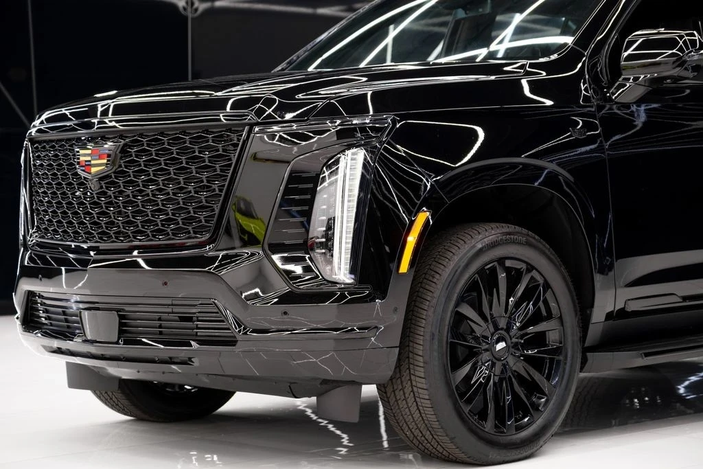 2026 Cadillac Escalade 5th Gen - Image 4 of 21