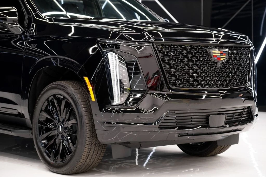 2026 Cadillac Escalade 5th Gen - Image 5 of 21
