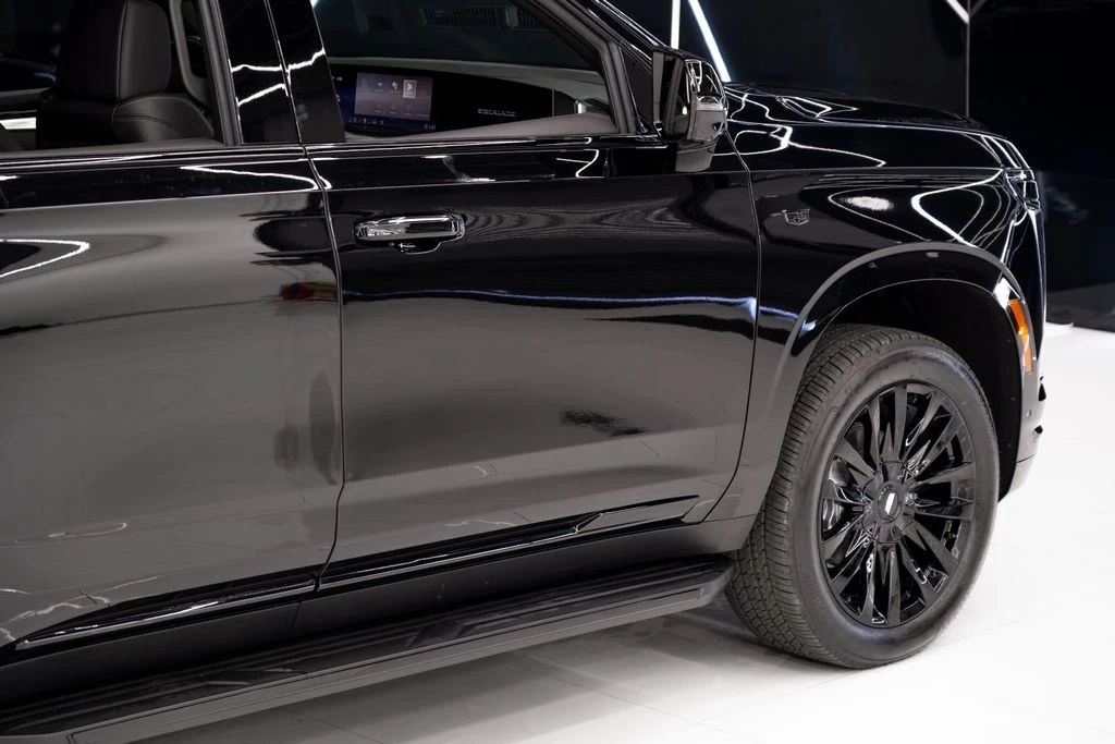 2026 Cadillac Escalade 5th Gen - Image 10 of 21