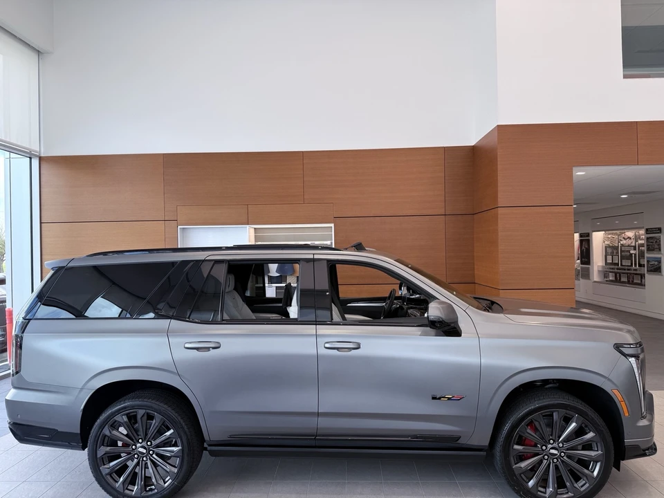 2026 Cadillac Escalade 5th Gen - Image 5 of 20