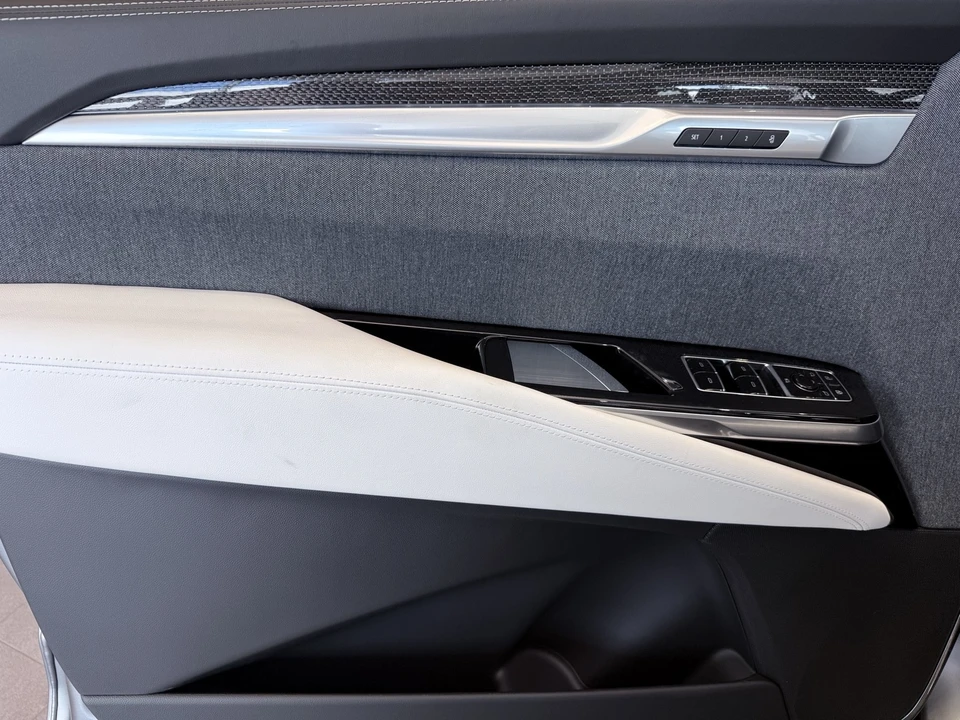 2026 Cadillac Escalade 5th Gen - Image 12 of 20