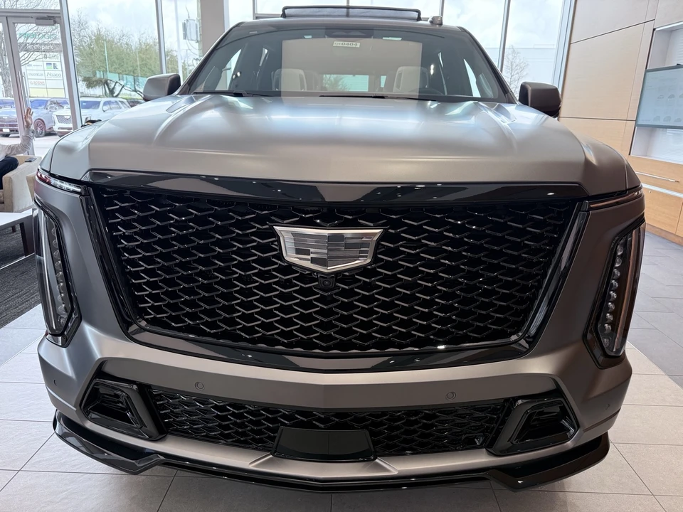 2026 Cadillac Escalade 5th Gen - Image 2 of 20