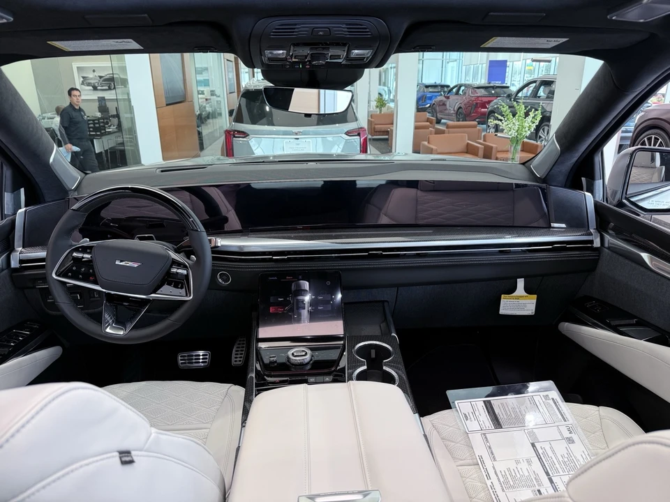 2026 Cadillac Escalade 5th Gen - Image 17 of 20