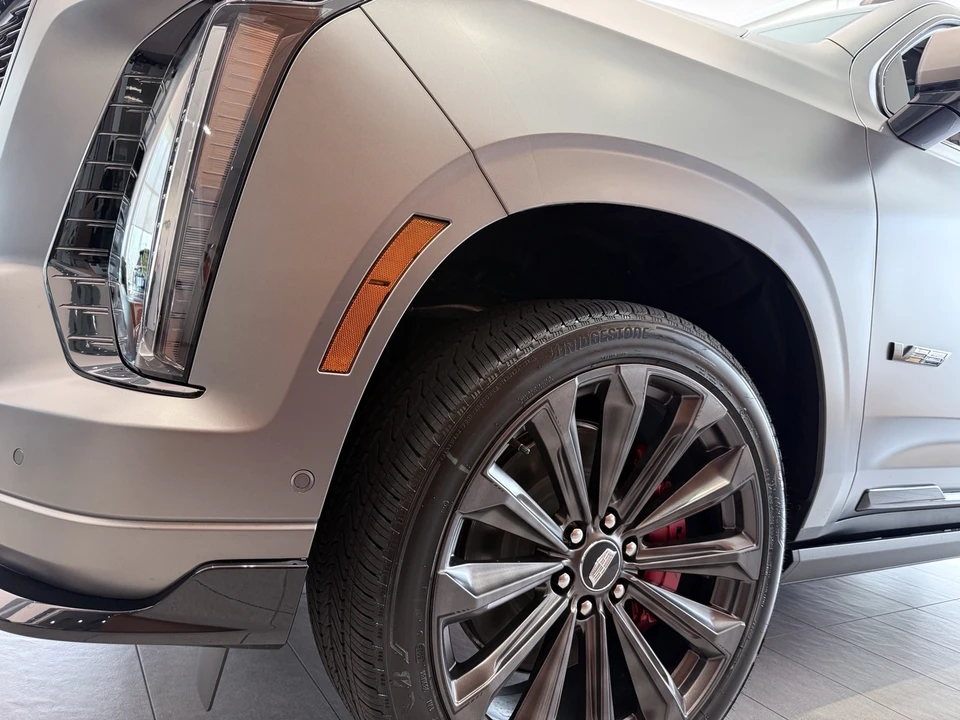 2026 Cadillac Escalade 5th Gen - Image 11 of 20