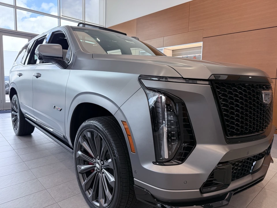 2026 Cadillac Escalade 5th Gen - Image 3 of 20