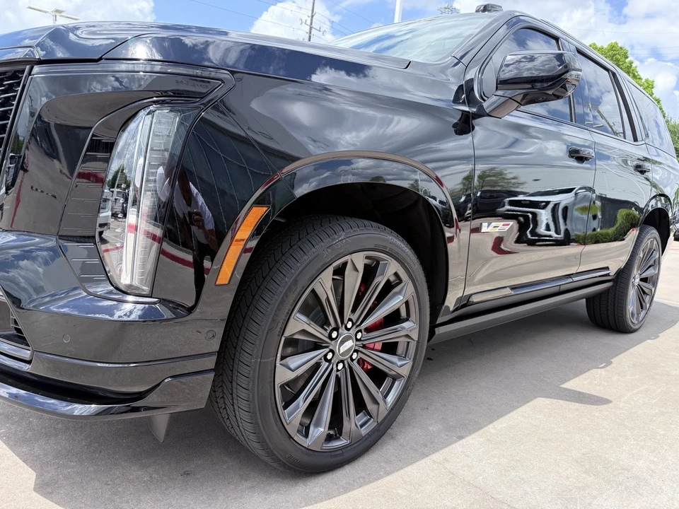 2026 Cadillac Escalade-V 5th Gen - Image 12 of 21