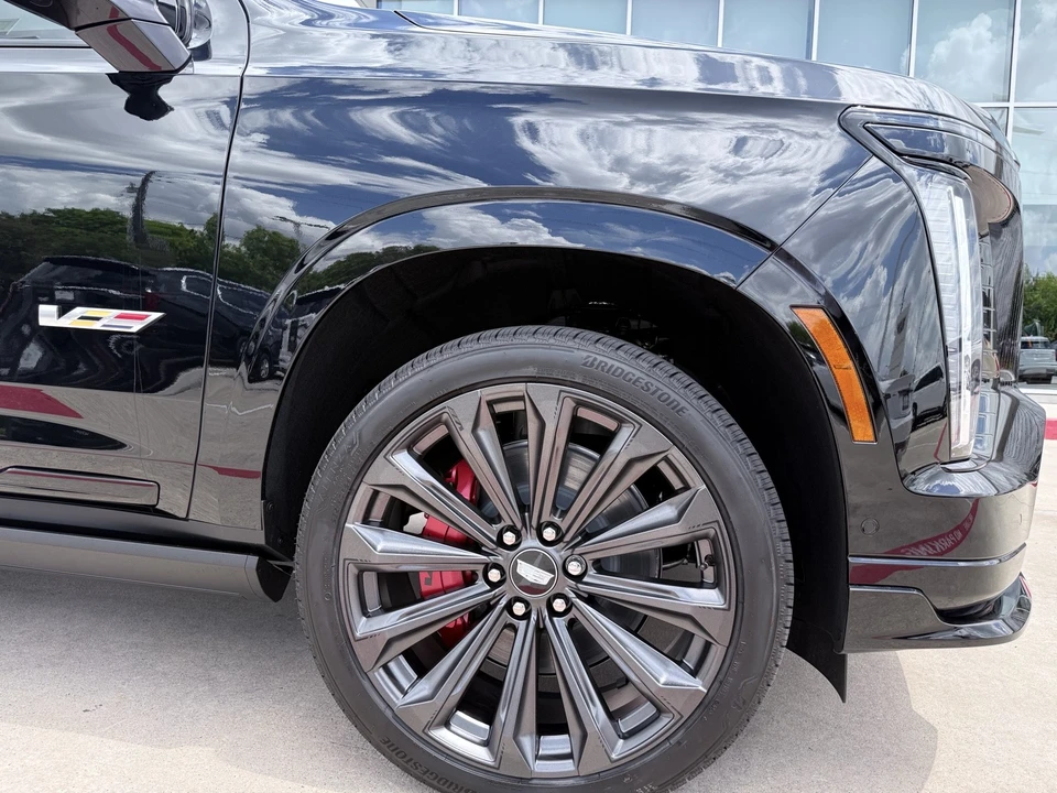 2026 Cadillac Escalade-V 5th Gen - Image 5 of 21