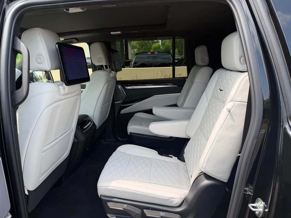 2026 Cadillac Escalade 5th Gen - Image 12 of 19