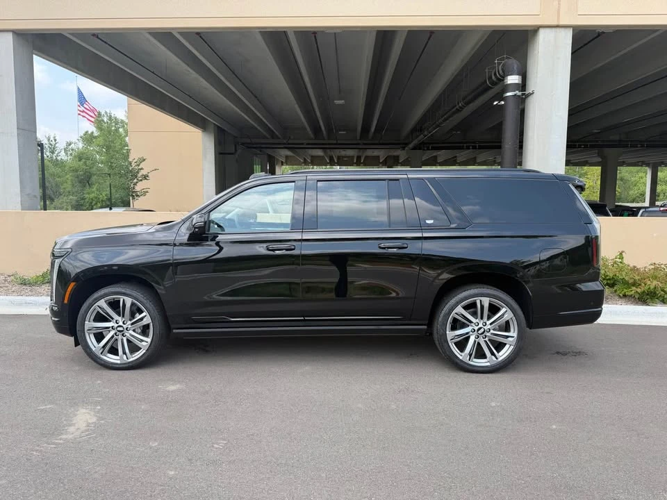 2026 Cadillac Escalade 5th Gen - Image 2 of 19