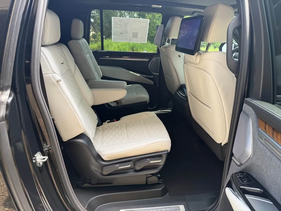 2026 Cadillac Escalade 5th Gen - Image 14 of 19