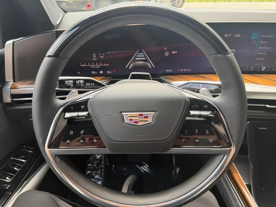 2026 Cadillac Escalade 5th Gen - Image 17 of 19