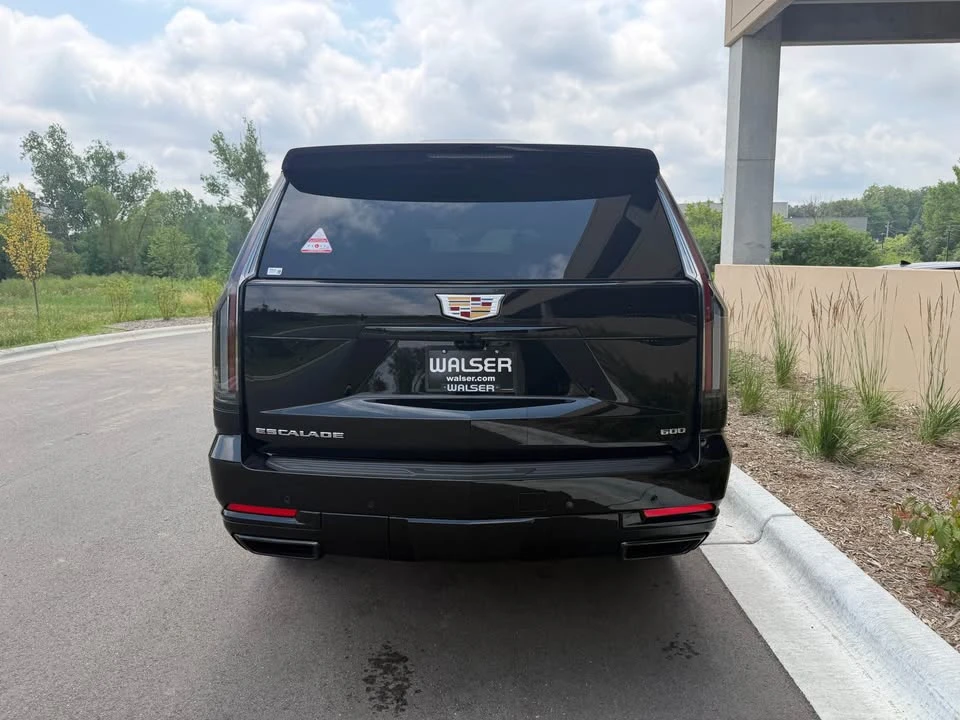 2026 Cadillac Escalade 5th Gen - Image 4 of 19