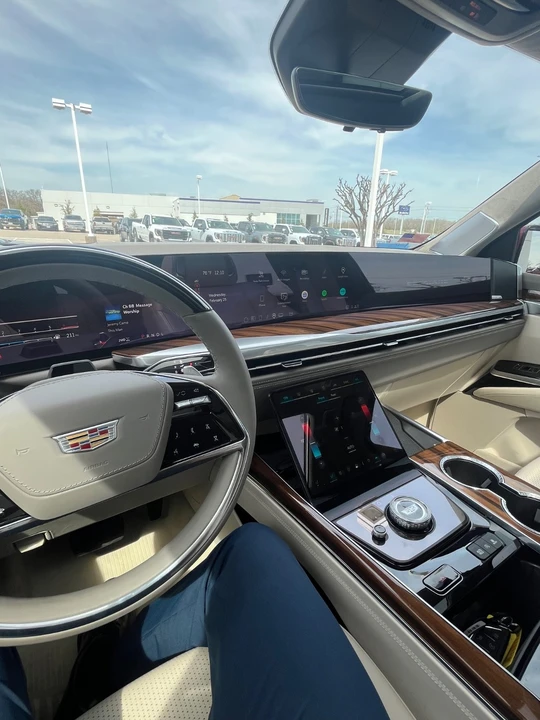 2026 Cadillac Escalade 5th Gen - Image 11 of 20