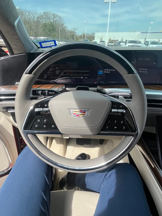 2026 Cadillac Escalade 5th Gen - Image 10 of 20