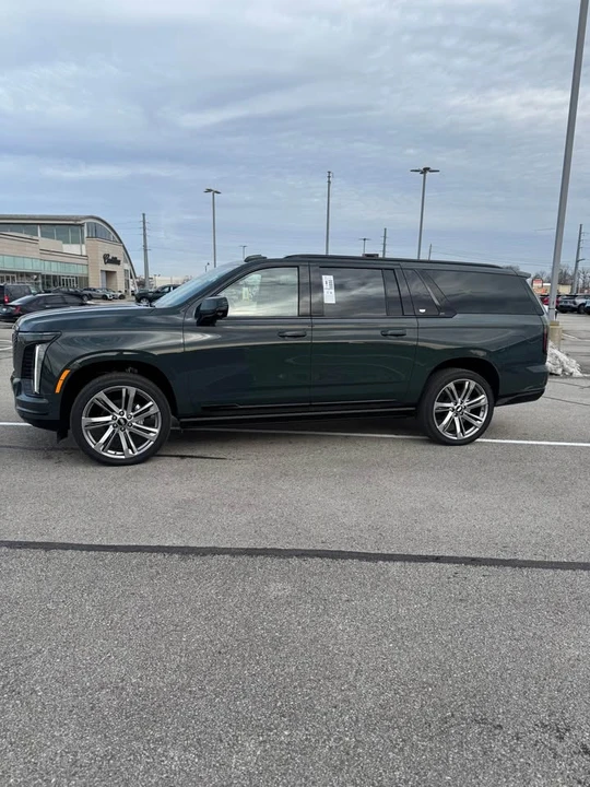 2026 Cadillac Escalade 5th Gen - Image 2 of 7