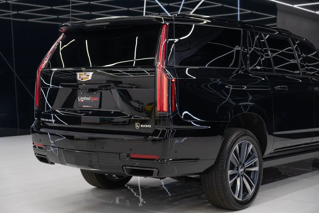 2026 Cadillac Escalade 5th Gen - Image 17 of 21