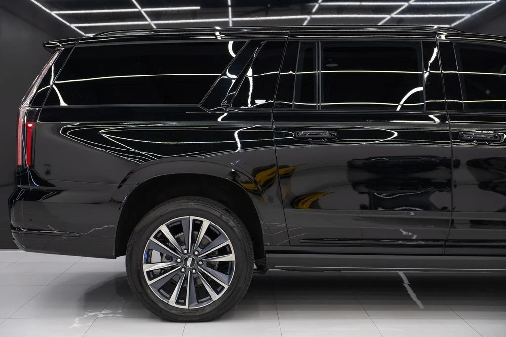 2026 Cadillac Escalade 5th Gen - Image 10 of 21