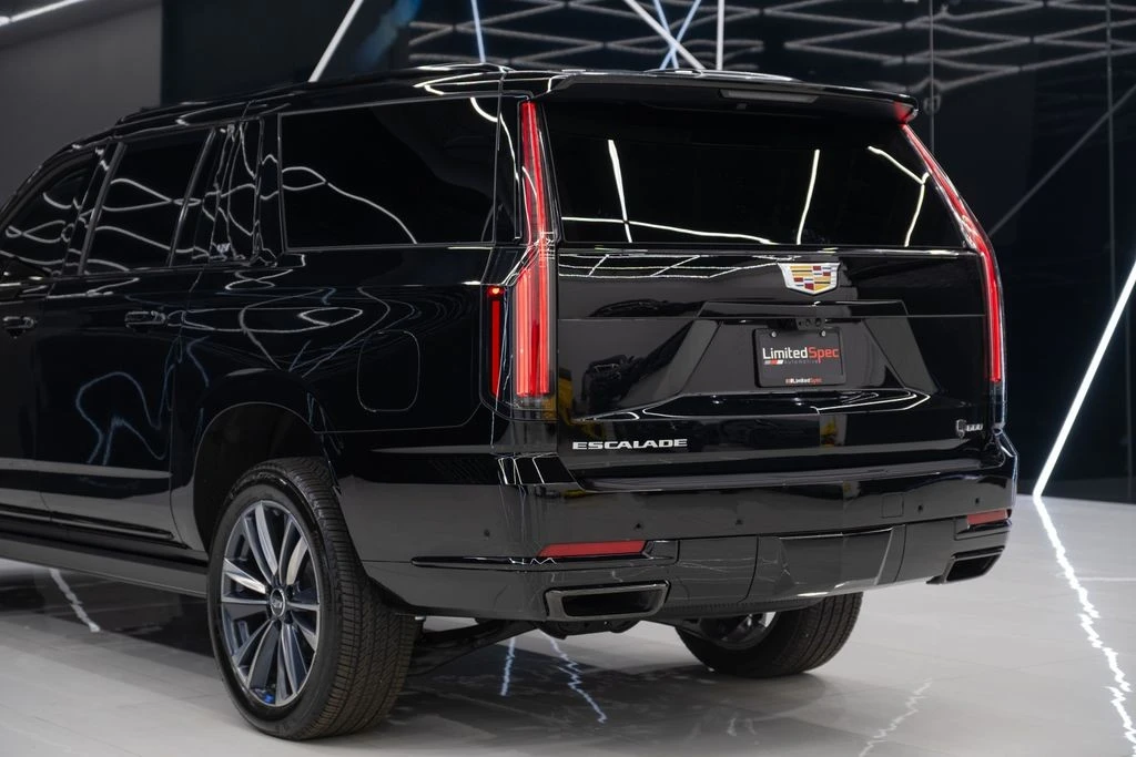 2026 Cadillac Escalade 5th Gen - Image 14 of 21