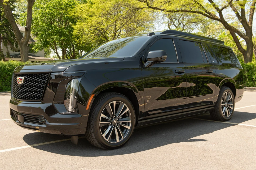 2026 Cadillac Escalade 5th Gen - Image 2 of 31