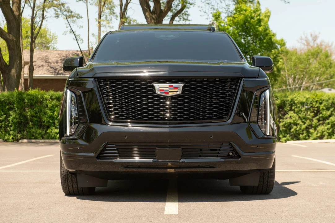 2026 Cadillac Escalade 5th Gen - Image 5 of 31