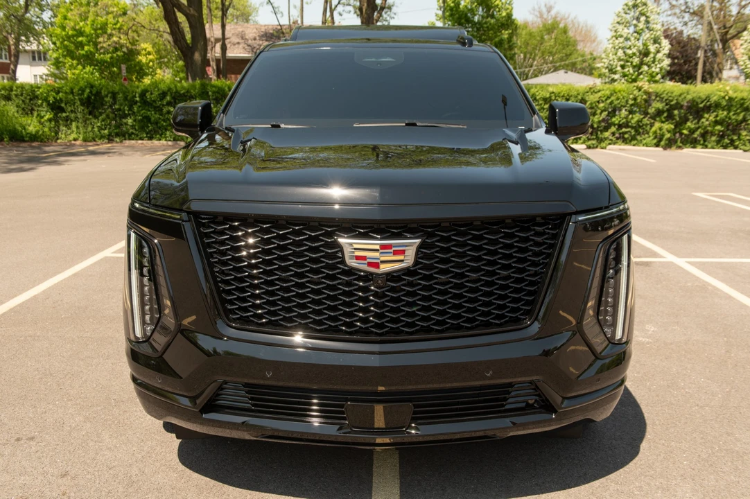 2026 Cadillac Escalade 5th Gen - Image 29 of 31