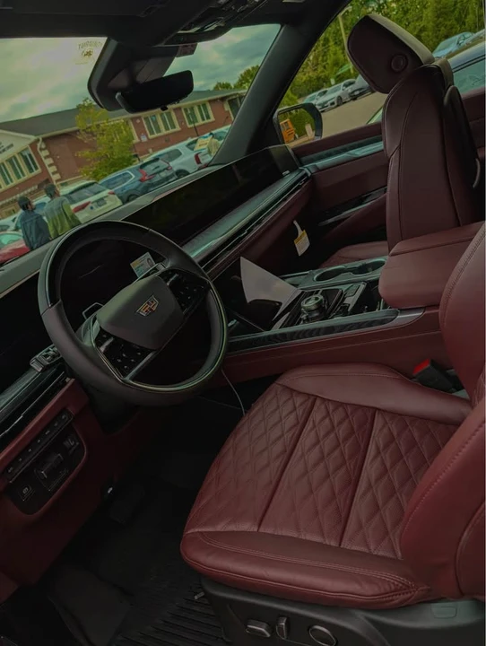 2026 Cadillac Escalade 5th Gen - Image 2 of 5