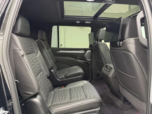 2026 Cadillac Escalade-V 5th Gen - Image 17 of 21
