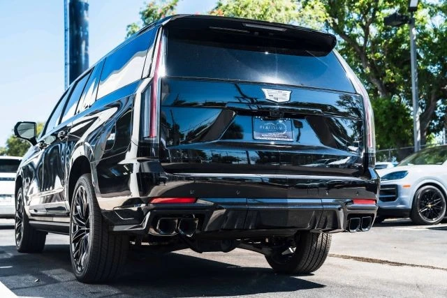 2026 Cadillac Escalade-V 5th Gen - Image 12 of 21